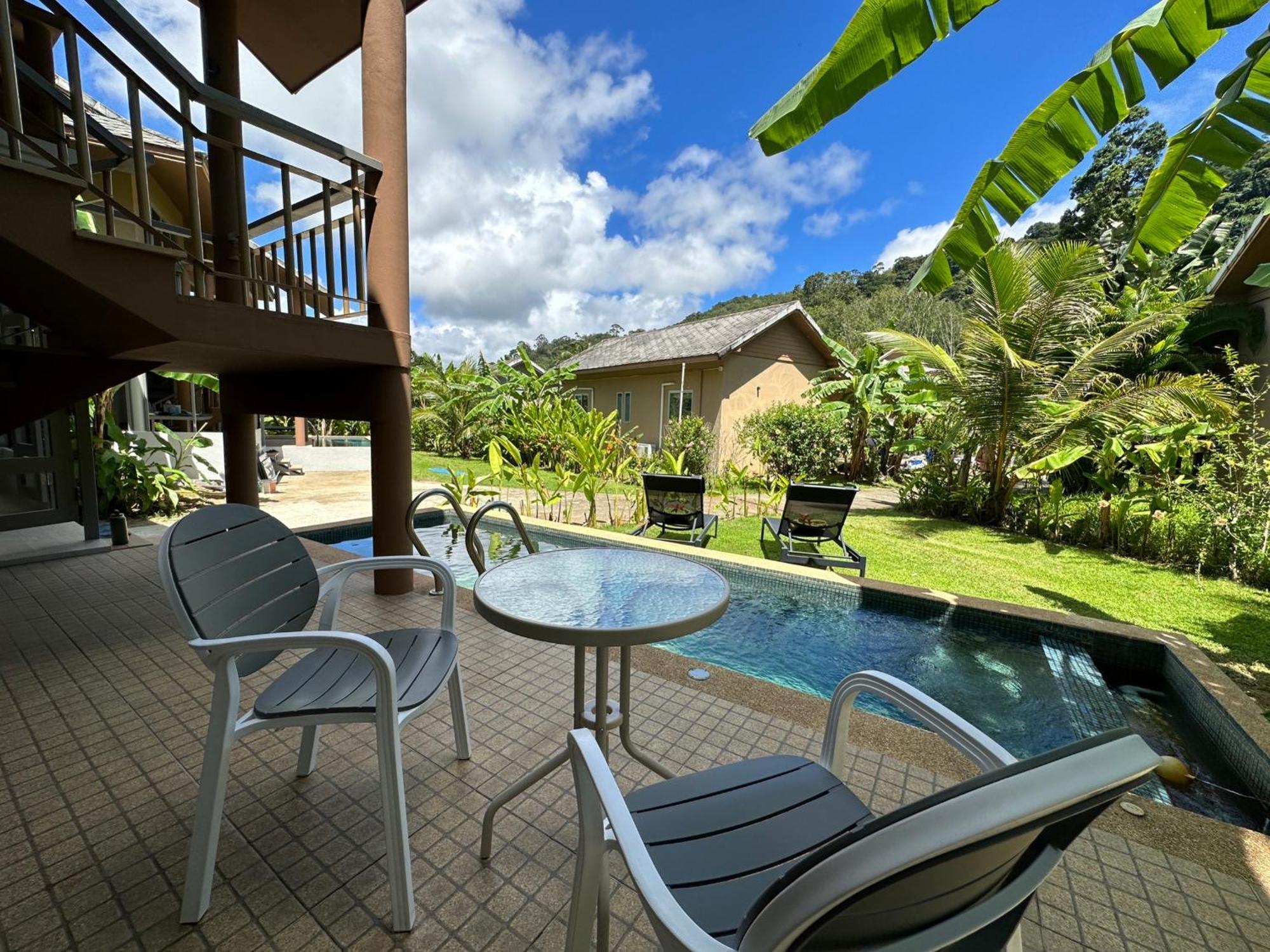 Sakoo Valley Naithon Beach Exterior photo