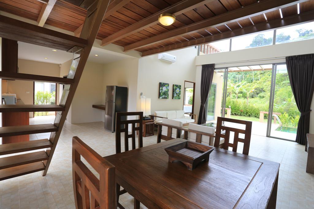 Sakoo Valley Naithon Beach Exterior photo
